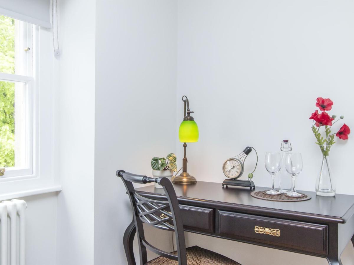 Couette-café 3 Berkeley Square *